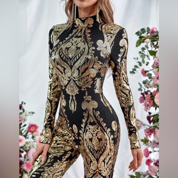 Sequins Flare Leg Jumpsuit - Picture 4 of 5